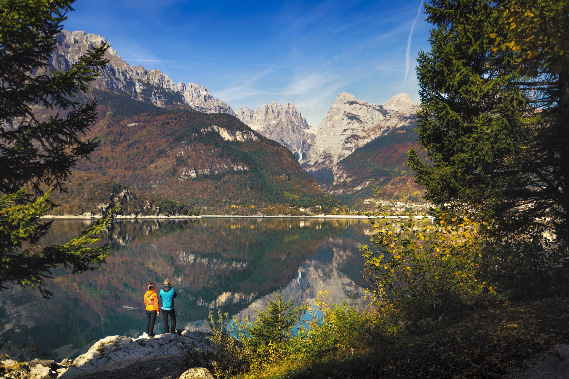 Il paesaggio della Paganella nei colori d'autunno